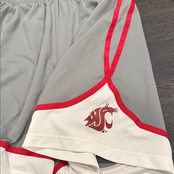 Washington State Cougar Nike Vintage Mens Athletic Shorts in Gray, Crimson,White - Picture 2 of 4